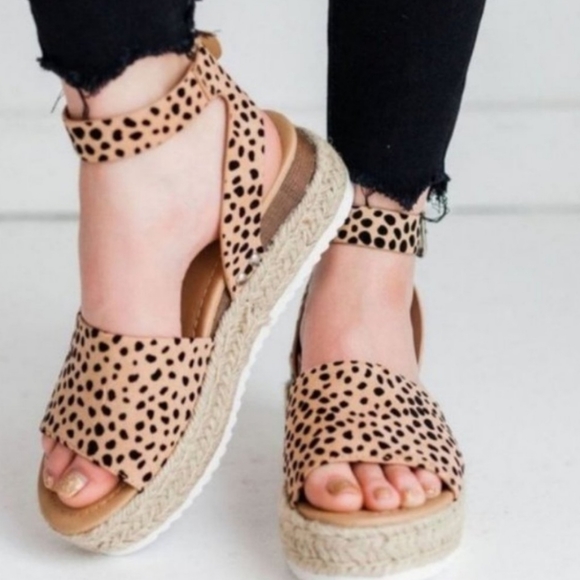 Cheetah print Espadrilles - Picture 2 of 8